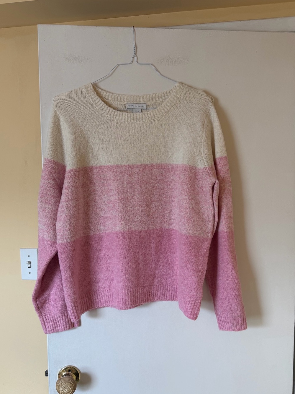CUPCAKES AND CASHMERE sweater - size XL - EUC